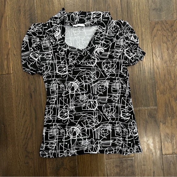 Beechers Brook Short Sleeve Top - Picture 10 of 12